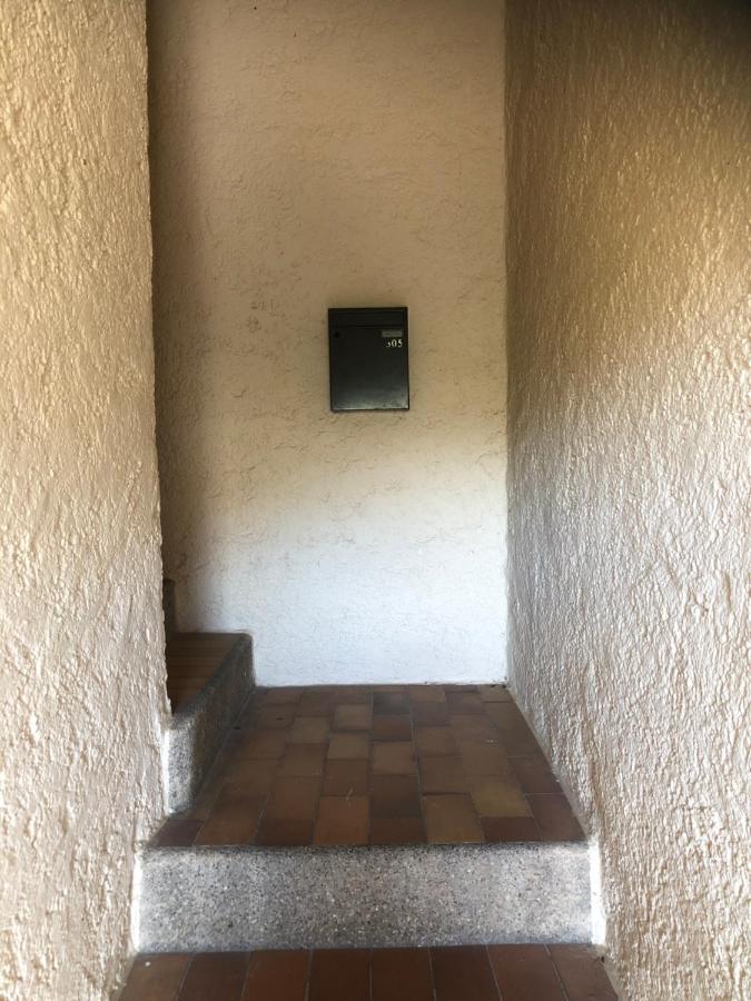 Apartamento Petit Cocon Magnifique Vue Sur Marina Dans Le Golfe De Saint Tropez Cogolin Exterior foto